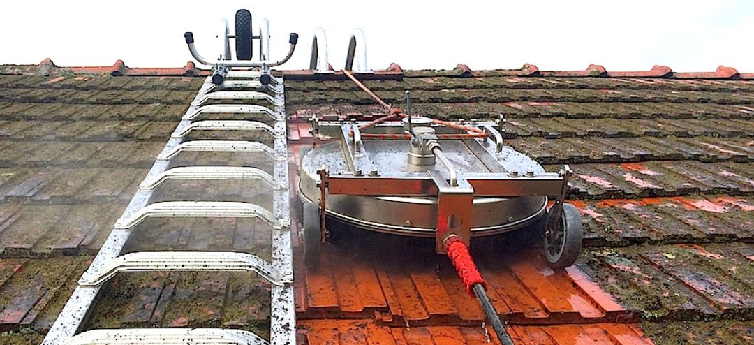 Čistění a nátěry střech